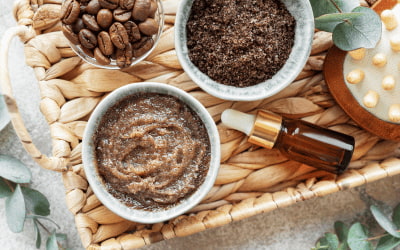 Coffee+ olive oil lip scrub for dry flaky lips